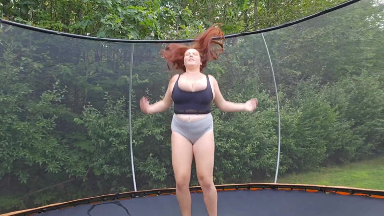 Annabelle Rogers: Nginjak trampoline sama ibu tiri berujung kesalahan seks