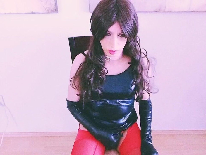 Tammy sissy slave: วิดีโอสามแบบและตอนจบที่มีความสุข