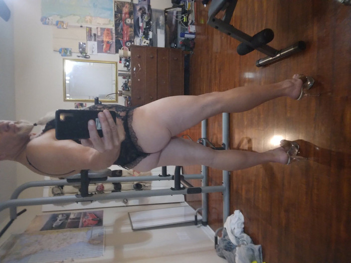 MrLeggs: Bruh, lifting in lingerie