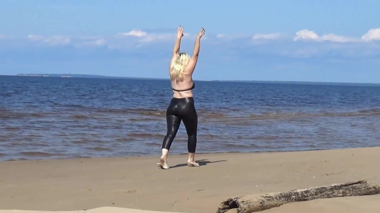 RedRoseRus: Grandes En Pantalones Cortos Y Leggings De Cuero