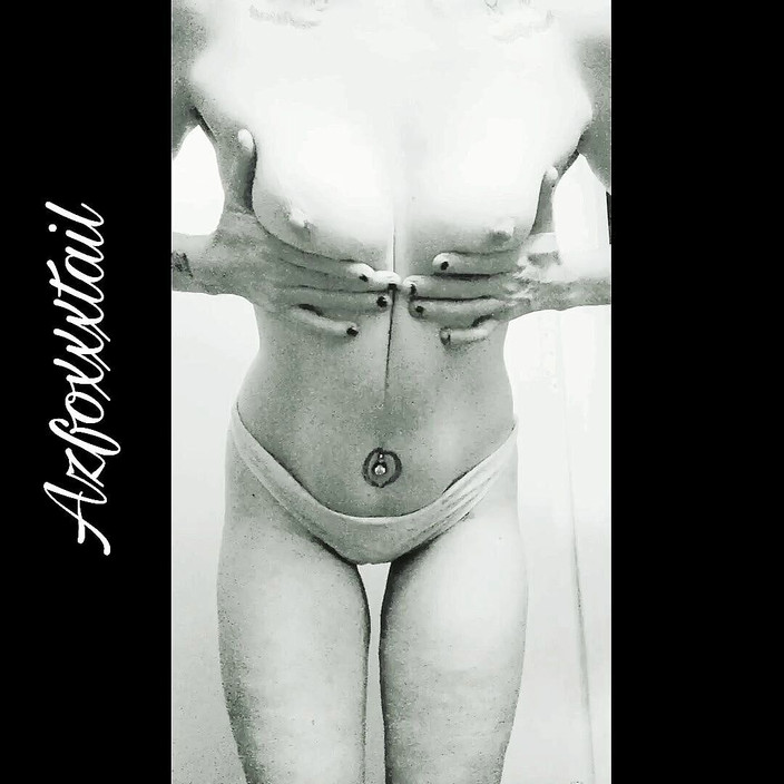 AzFoxxxTailPhelicia: Striptýz 7 - bílá