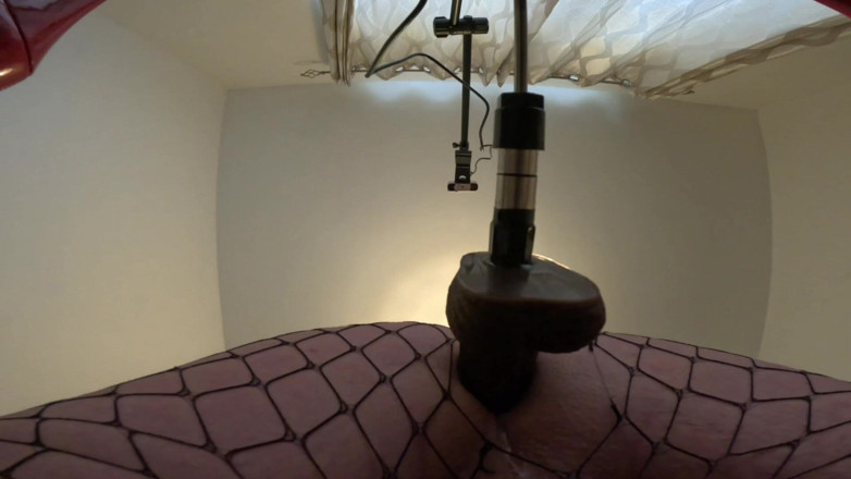 Mia Abbott: Crossdresser Moans