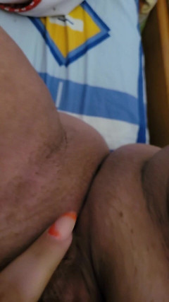 Evelinious: Nezastavatelná mokrá kundička