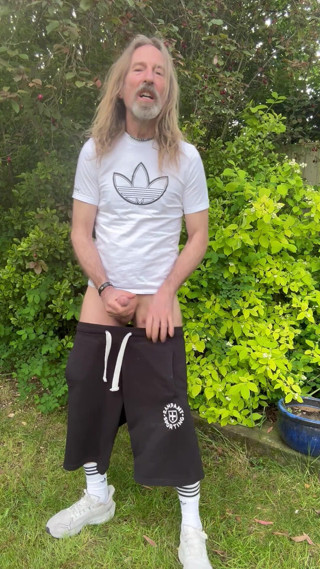 Longhairdude: Longhairdude ช่วยตัวเองกลางแจ้ง หวังให้ฤดูร้อนมาเร็วๆ
