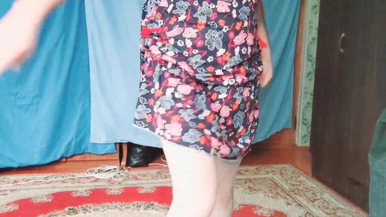 Kitty_Cross: Ледибой с круглой жопой естественное тело, большая попка модели с большой задницей и шмелем в домашнем видео, секс с танцовщицей