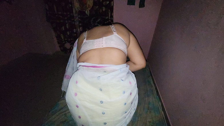 Tasnim Zara: Moja przyrodnia siostra przygotowuje łóżko dla męża.