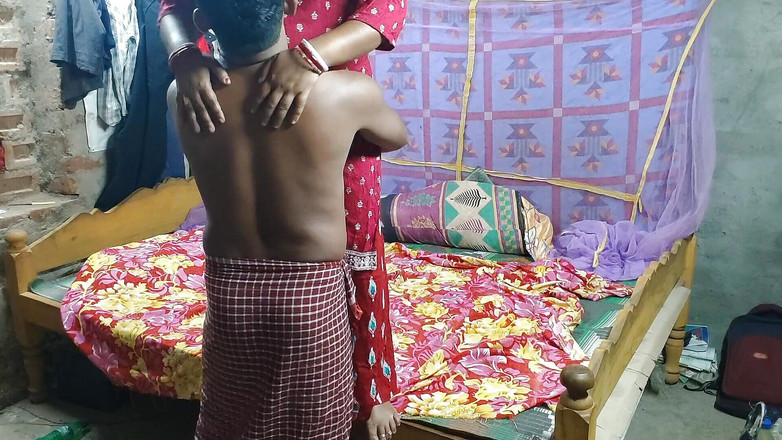 Priyanka xxx: Поцілував і відтрахав пизду тітки голою.