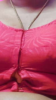Tante seksi india lagi asik ngentot sama cowok india