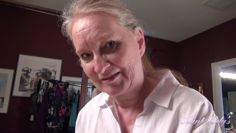 Aunt Judy's: Auntjudys - a Morning Treat From Your 61yo Busty Mature Stepmom Maggie