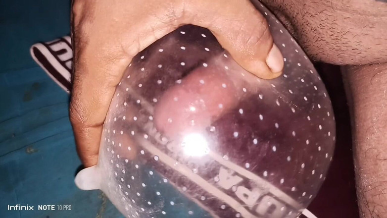 Indiansex098: Chcete si sát můj hladký penis do pusy