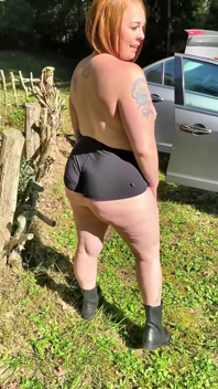 Nahá procházka divočinou