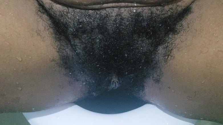 Lovemina: パート 3: とても興奮したので、シャワーで無限のオーガズムを感じたかったです