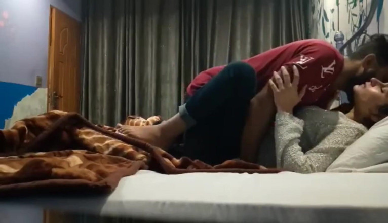 Dasi couple: Alleen thuis belvorm vriendje kom me neuken