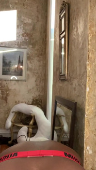 Đầu tiên, tôi makem ăn nó cho đến khi anh ấy lockjaw