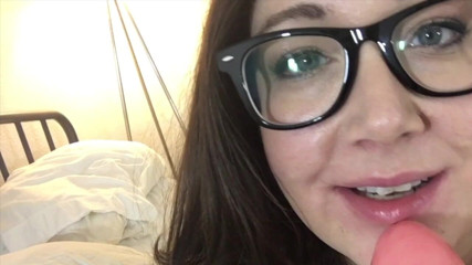 cutejayne: Gorąca cycata BBW bawi się dużym dildo