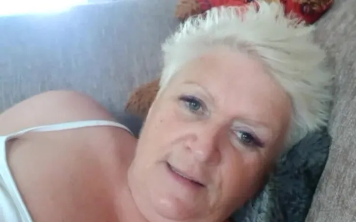 Uk Joolz: Talking session with Joolz 74