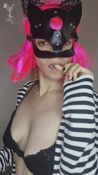 See How I Touch Myself with My Kitty Mask and Big Tits