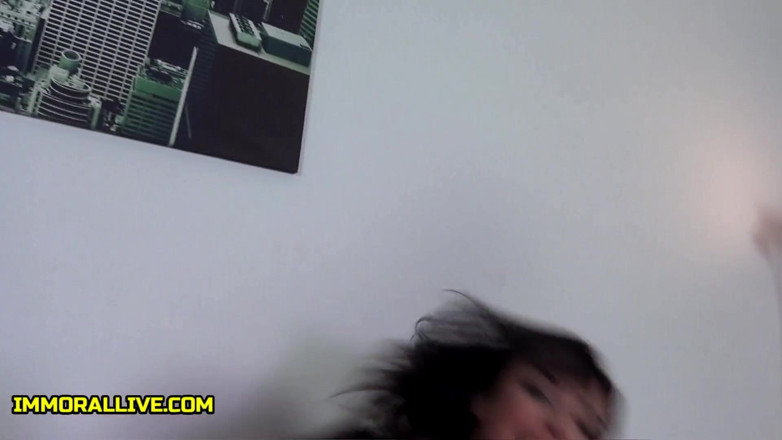 Immoral Live: Zeița cu țâțe uriașe Anissa Kate merită o ejaculare masivă - Imoral...