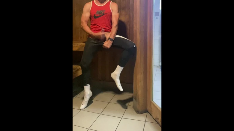 JockDad87: Dilf Jockdad87 Is Horned up in the Sauna Again!