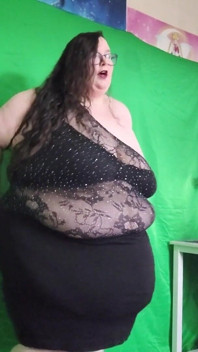 SSBBW Sensual Movements and Strip