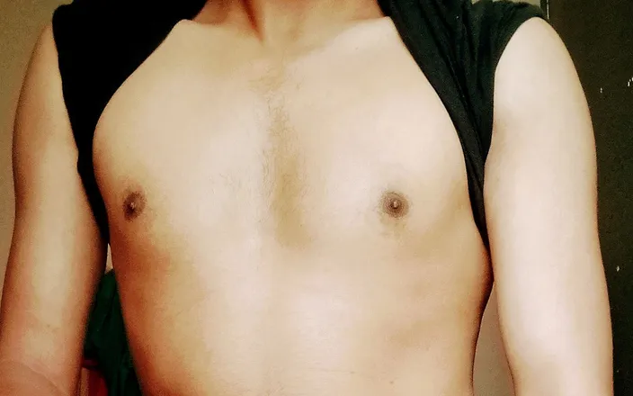 Chanti: Honey twink boy having cam fun