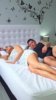 Wtf! the Stepfather Is Deflowering His Stepdaughter?