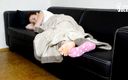 Czech Soles - foot fetish content: Müde füße auf der couch