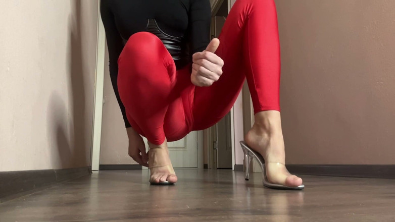 Skinny_lady69: Heel Clicks Finger Snaps, Tight Leggings Domme Seamless Loop