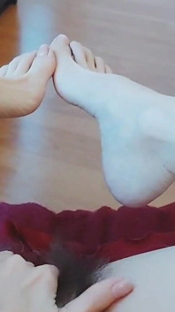 Sehr Behaart, POV-masturbation, Fingermasturbation, Große Schamlippen, Orgasmus Mit Stöhnen