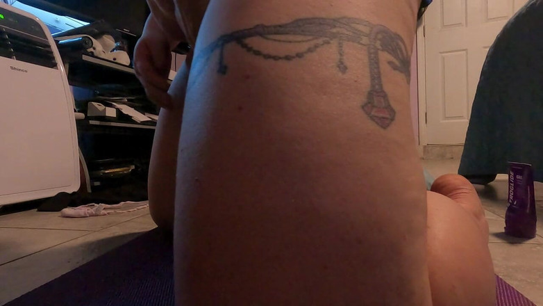 Courte Anna: Bad Dragon Dildo Used on My Poor Pussy by Request