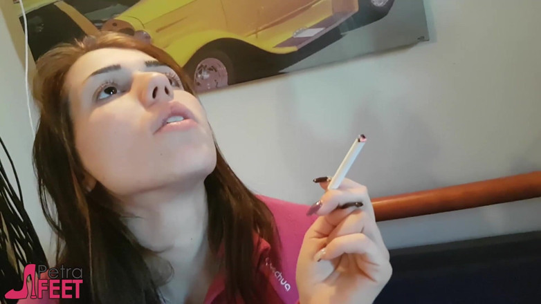 Smokin Fetish: Cette Italienne irrésistible adorelesx