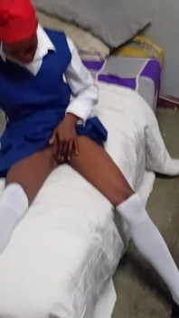 Awek kolej 18 tahun menghisap ayah tirinya sebelum kelas