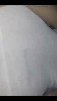 Ella quiere probar el sexo anal tan mal que llené su culo apretado con mi semen