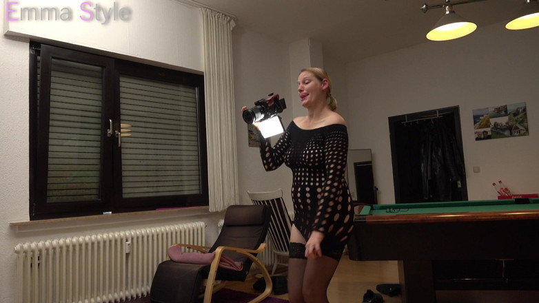Emma Style: Emma phim, nhỏ xỏ lỗ gầy