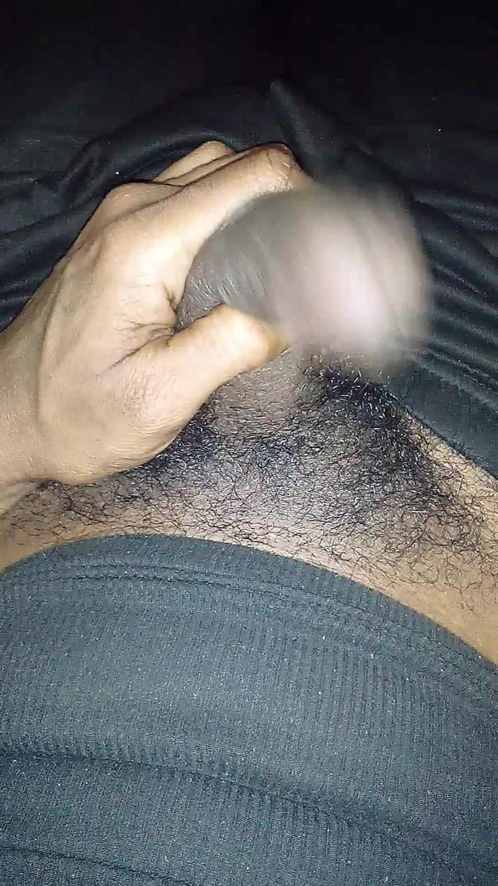 SweetDWillie456: Branler ce gros cul noir en train de baiser une...