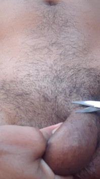 Togli i capelli del cazzo nero sega uomo indiano