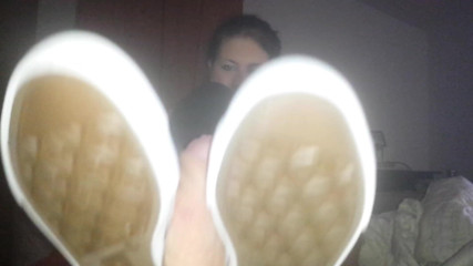 Caralia Deluxe: Footjob mit schuhen und schwanz-masturbation