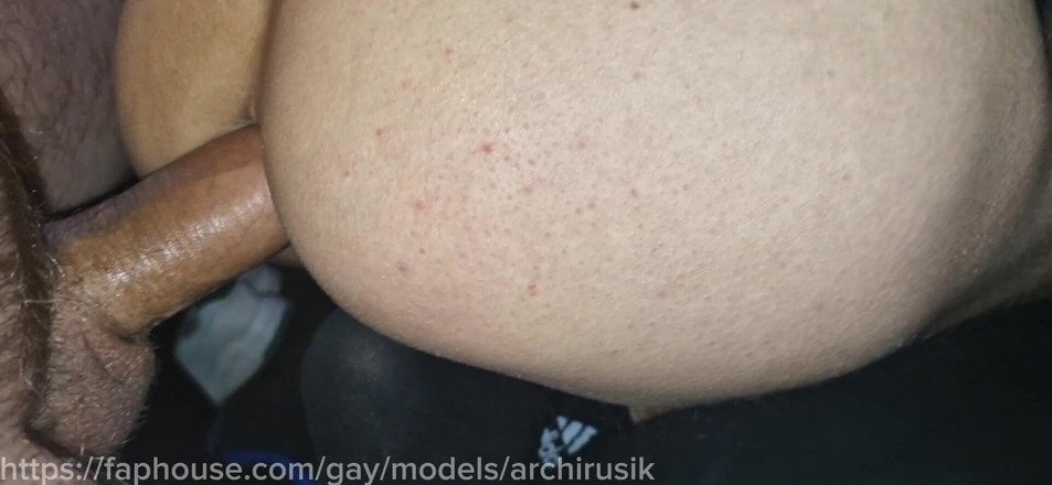 ArchiRusik: Prosím, strč svého ptáka do mého zadku! a šukej mě, naplň...