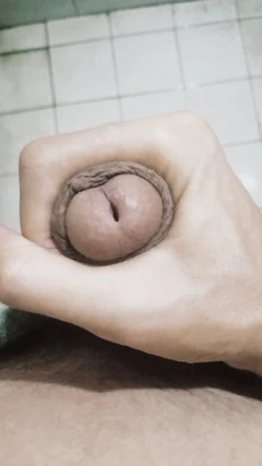 Minato在浴室里玩得很开心