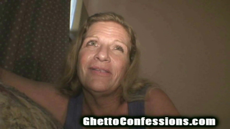 Ghetto Confessions: बदसूरत नानी पूर्व स्ट्रिपर वेश्या कुतिया बड़े स्तन लंड चुसाई शुक्राणु जीभ वेश्या!