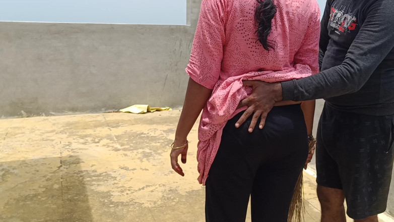 Inba: Empregada em casa roleplay e fodendo com supervisor com proprietário