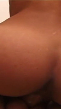 Film italiano completo Giochini Privati con sexy pornostar che si nascondono dietro una maschera mentre scopa in pov durante il casting