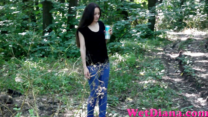 Wet Diana: Zoufalá v lese