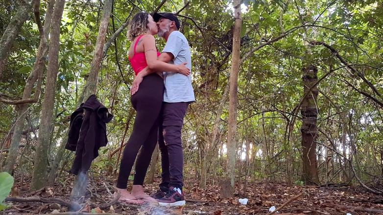 Gabi SweetCouplesStories: Rencontrer une paysanne dans la rue et l’emmener dans les...