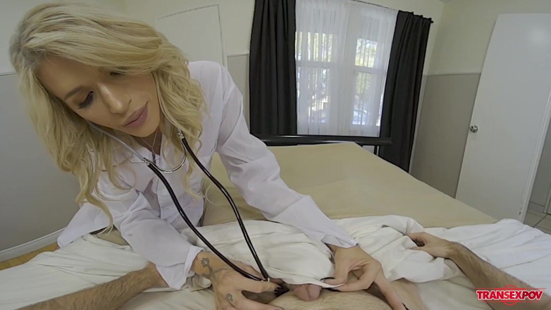 Grooby Girls: Pov: Trans Cassandra Lovelox cavalca un cazzo duro