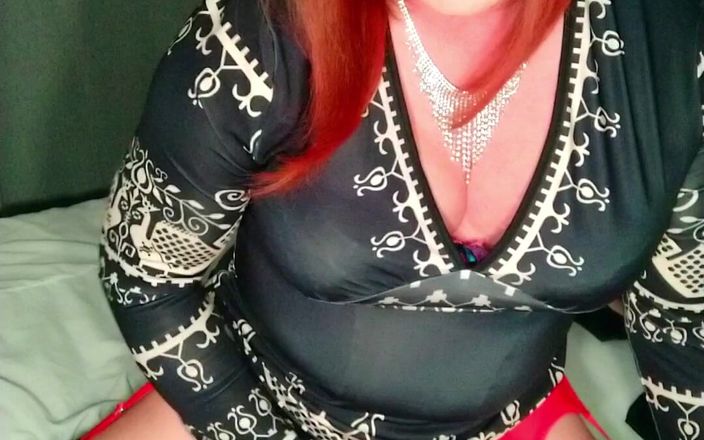 Emma Browne: Trans roodharige met grote tieten spelen