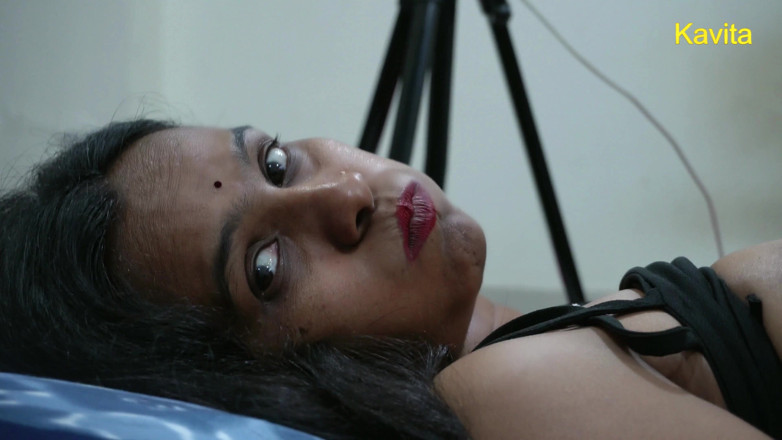 Kavita _zawazawi: Desi indická Kavita Zblízka creampie šukání s oholenou kundičkou a lízáním...