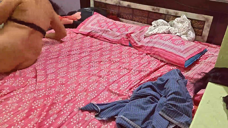 Sexy sindu: Horny Desi Girl Gives Sloppy Blowjob Then Gets Her Ass...