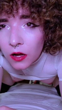 Un Trans-femboy Se Fait Pénétrer Sans Préservatif Par Une Grosse Bite Et Gémit - Lexavale