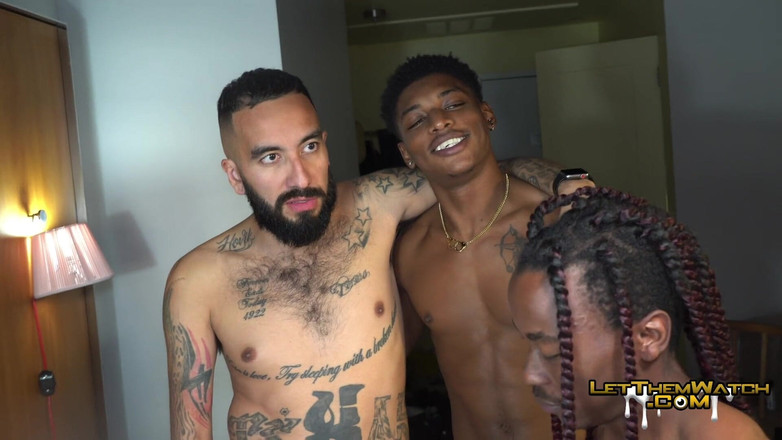 Let them watch: Cewek nakal ini didobel penetrasi dan didobel penetrasi sama dua...